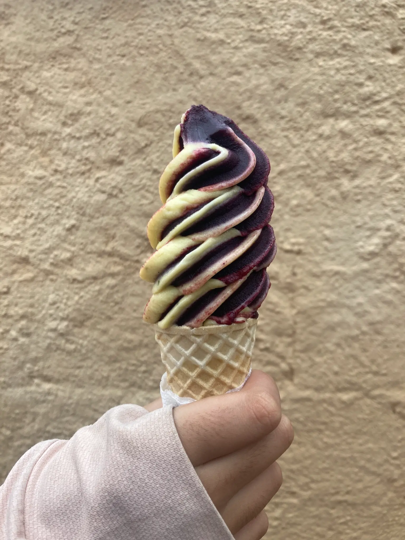 Casquinha de sorvete com dois sabores